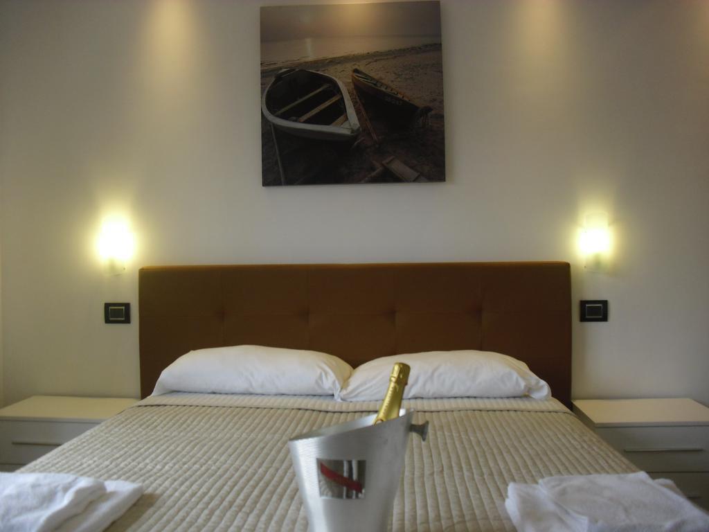 Luce Di Luna Luxury Suites Roma Eksteriør bilde